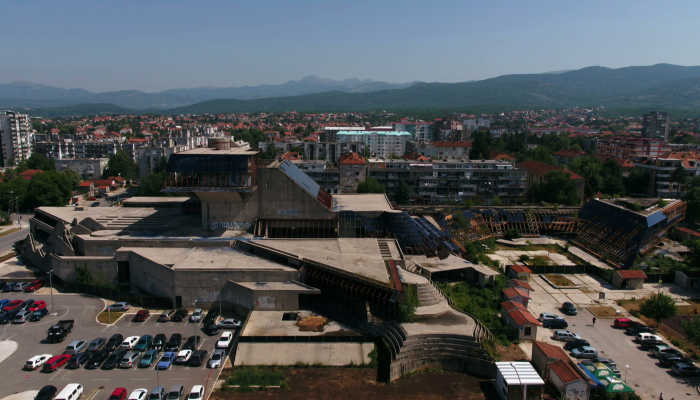 povezana slika