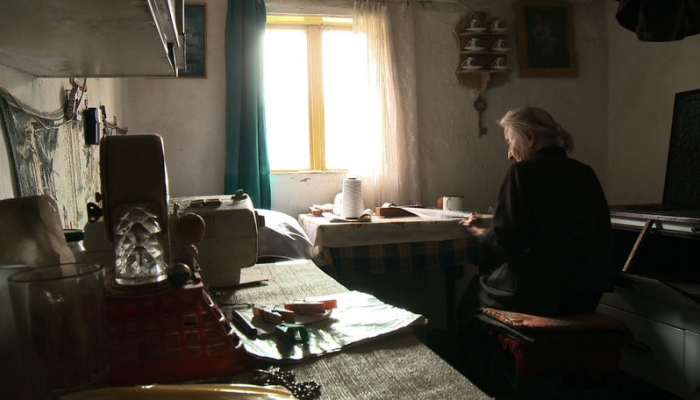 povezana slika