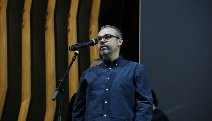 povezana slika