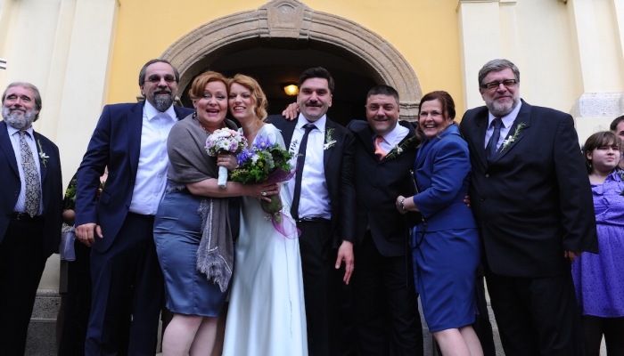 povezana slika