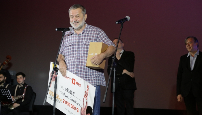 <em>Imena višnje</em> Branka Schmidta nagrađen na festivalu Golden Apricot u Erevanupovezana slika
