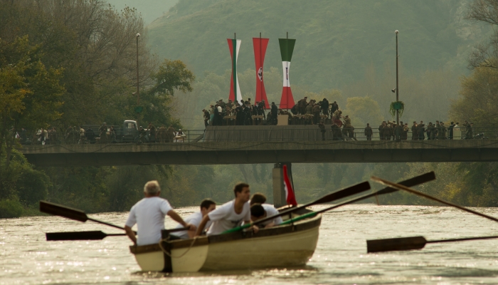 povezana slika