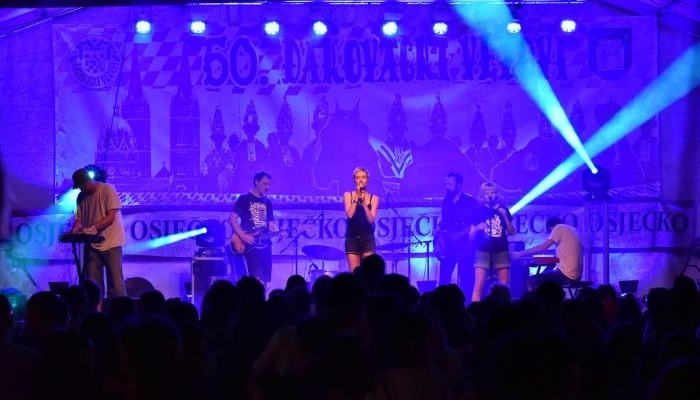 povezana slika