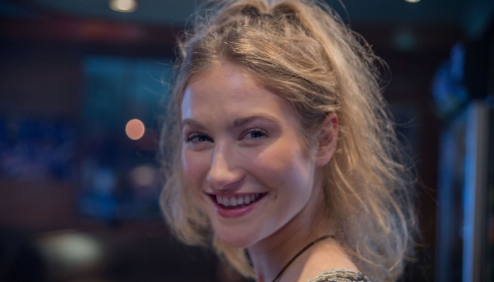 povezana slika