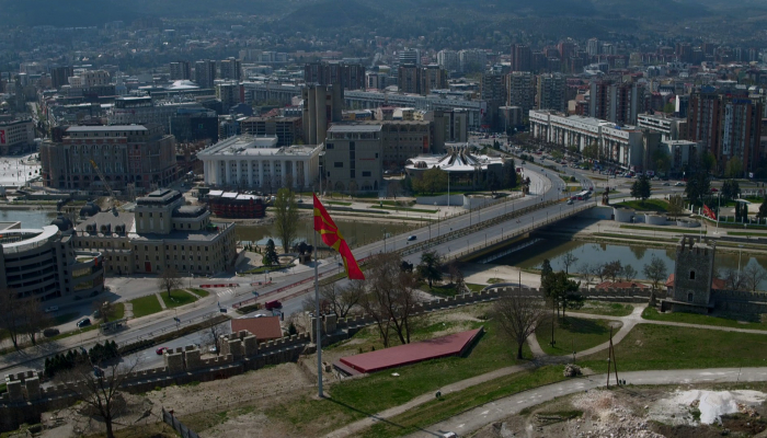 povezana slika