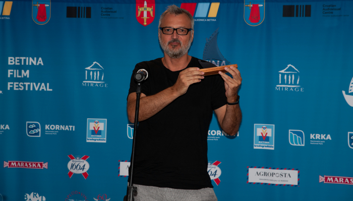 povezana slika