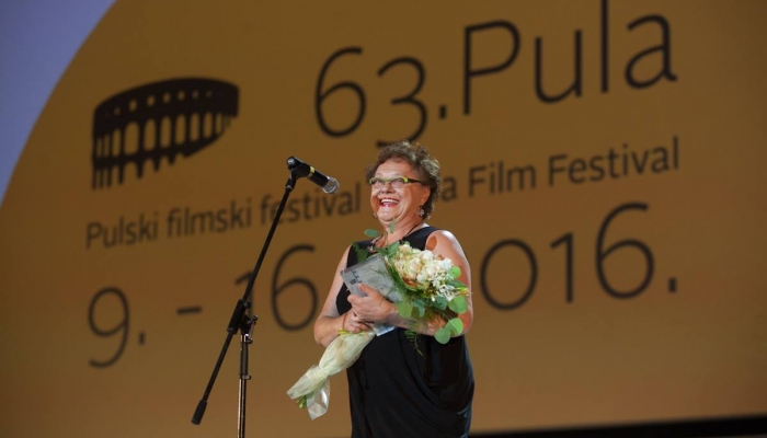 povezana slika