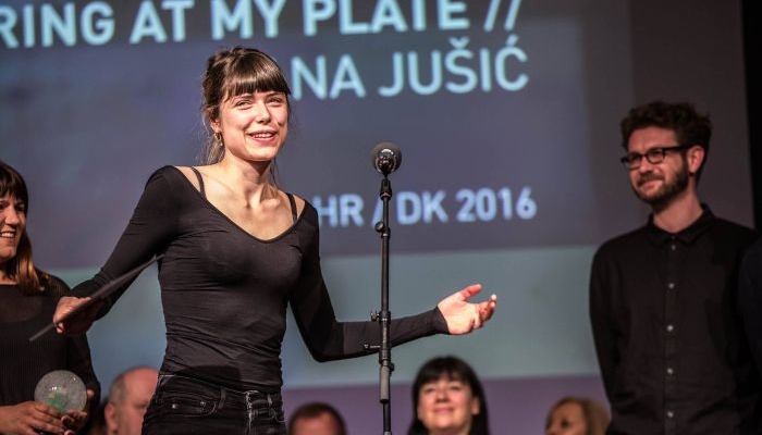 povezana slika