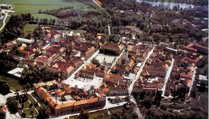 povezana slika